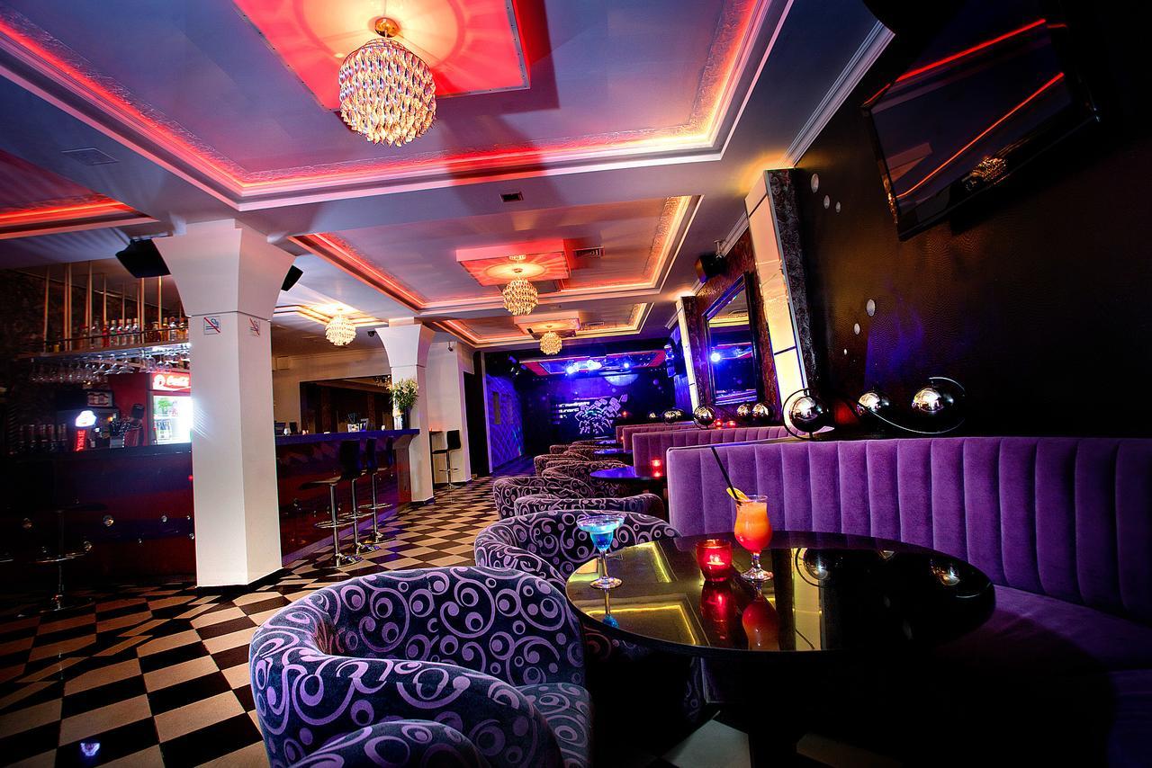 Hotel Restauracja Teczowa Luban Dış mekan fotoğraf