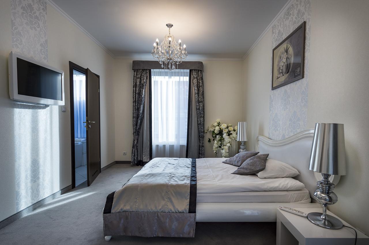 Hotel Restauracja Teczowa Luban Dış mekan fotoğraf