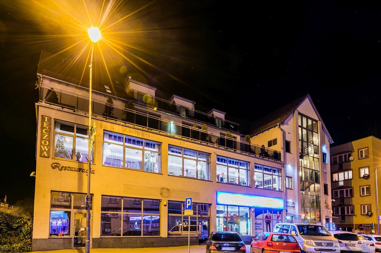 Hotel Restauracja Teczowa Luban Dış mekan fotoğraf