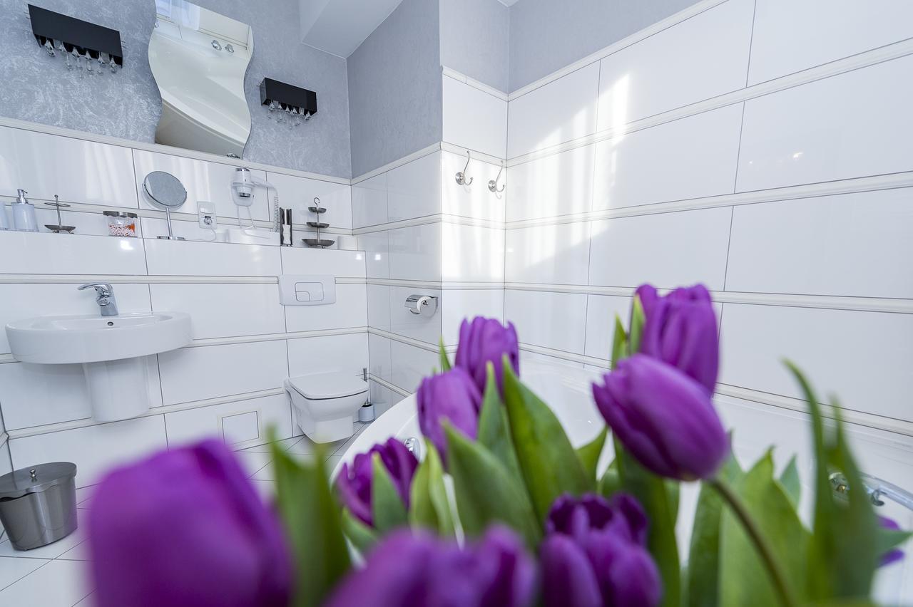 Hotel Restauracja Teczowa Luban Dış mekan fotoğraf