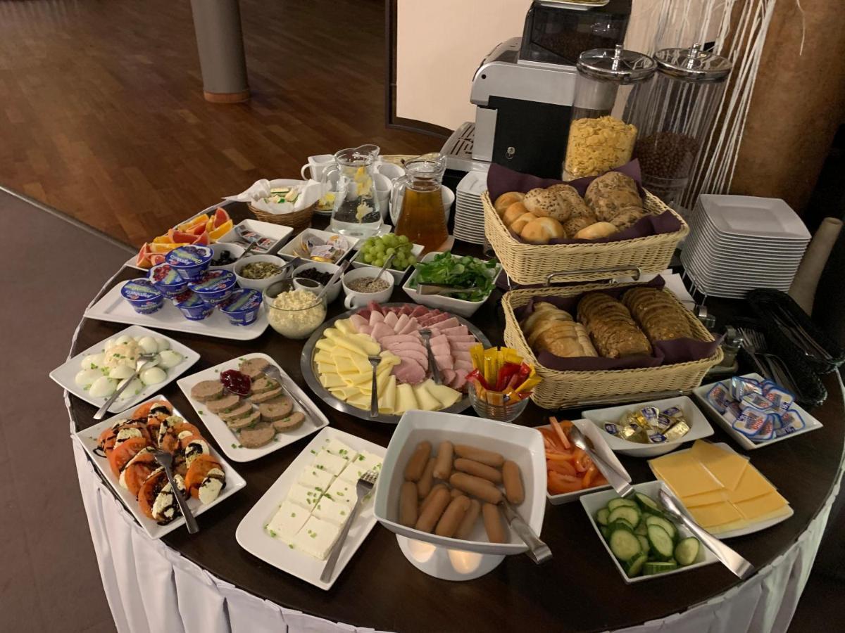 Hotel Restauracja Teczowa Luban Dış mekan fotoğraf